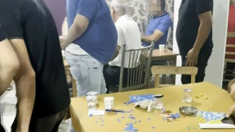 Adana'da Kumar Baskını! Koçbaşı ile Girildi, İşte Yakalananlar