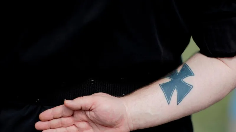 Almanya'da Neo-Nazi Operasyonu! 5 Kişi Gözaltında!