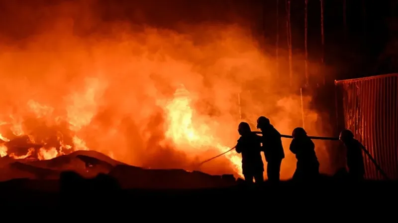 Arjantin'de Fabrika Alarmı! Sanayi Bölgesinde Patlama Şoku!