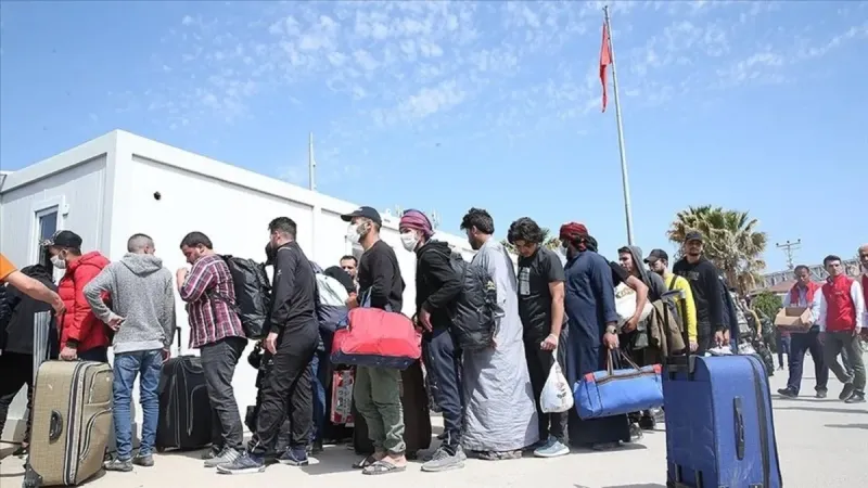 Baas rejimi sonrası: Suriyeliler evlerine geri dönüyor