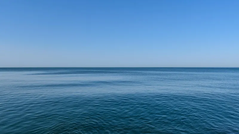 Balıkesir'de Deniz Keyfi! Sıcaklık Rekoru Kırılıyor!