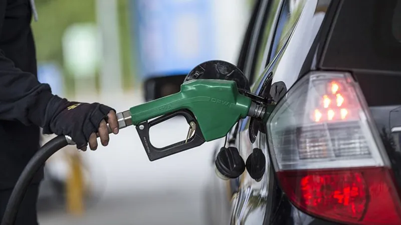 Benzin ve motorin fiyatları haftaya nasıl başladı?