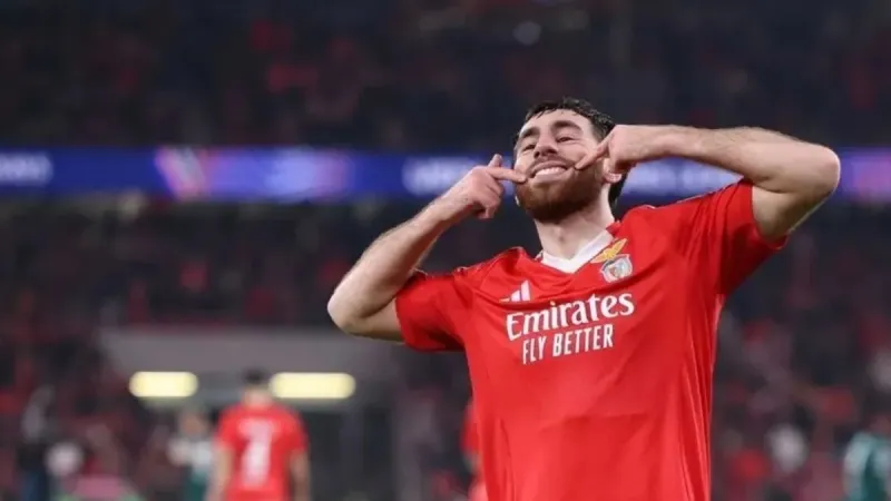 Beşiktaş'tan Transfer Bombası: Orkun Kökçü İstanbul'a Geliyor!