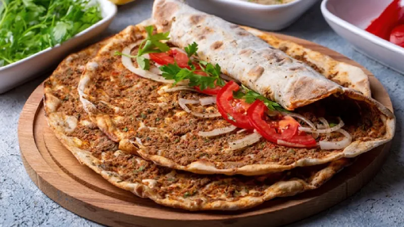 Bodrum Belediye Başkanı’ndan "lahmacun" resti: Siz o lüksü satın alıyorsunuz!