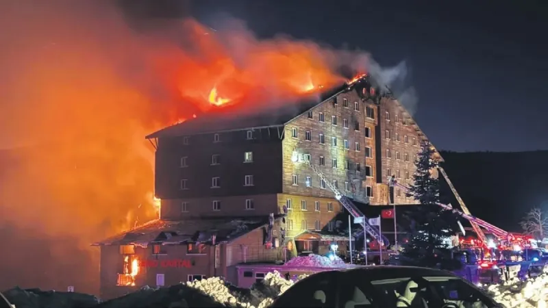 Bolu’daki otel yangınında otel sahipleri acılı aileleri çileden çıkardı: Torunumun da tableti yanmış