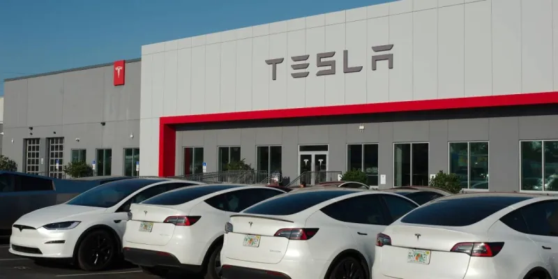 Elon Musk'tan Şok Hamle! Tesla'yı McDonald's mı Kurtaracak?