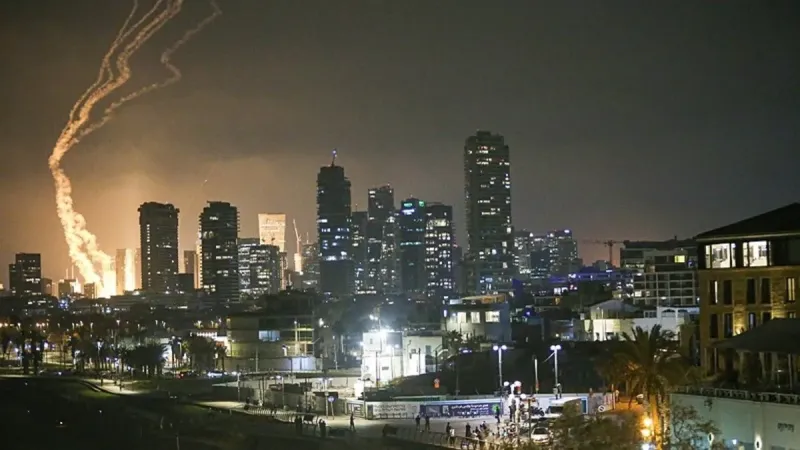 İran'dan İsrail'e Füze Saldırısı! Tel Aviv Alarmda mı?