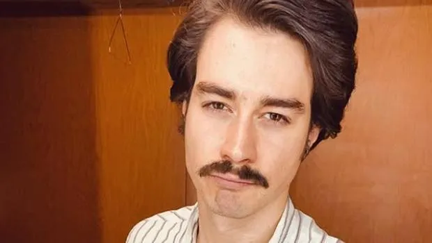 Çıktığı tatilde virüs kapıp komaya girmişti: Ünlü oyuncudan haber var