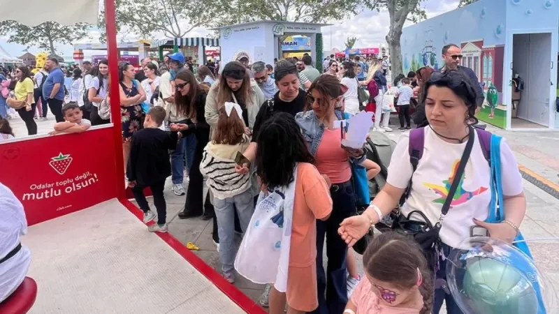 Çilek Festivali: Çocuklarla Yaratıcılığın Doruklarına Ulaştı!