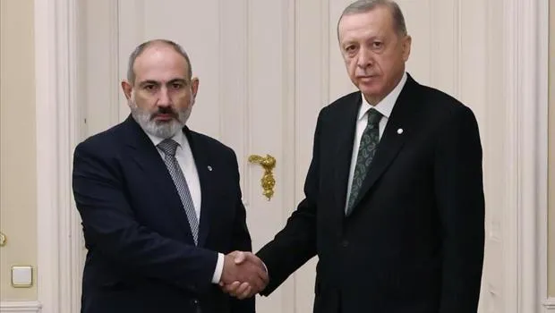 Erdoğan'dan Paşinyan'a Sürpriz Ziyaret! Neler Konuşuldu?