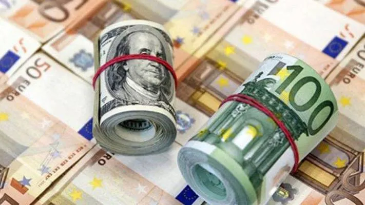 Dolar ve Euro'da Son Dakika: Rekor Seviyeler Mi Geliyor?