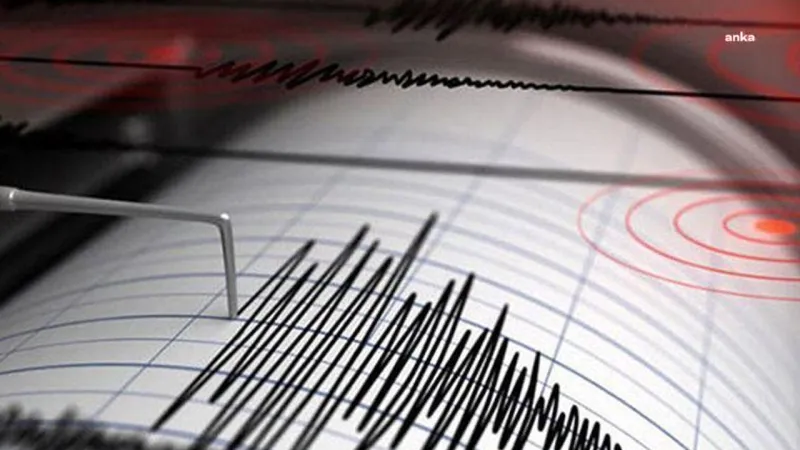 Ege'de Korkutan Deprem! İşte İlk Detaylar!