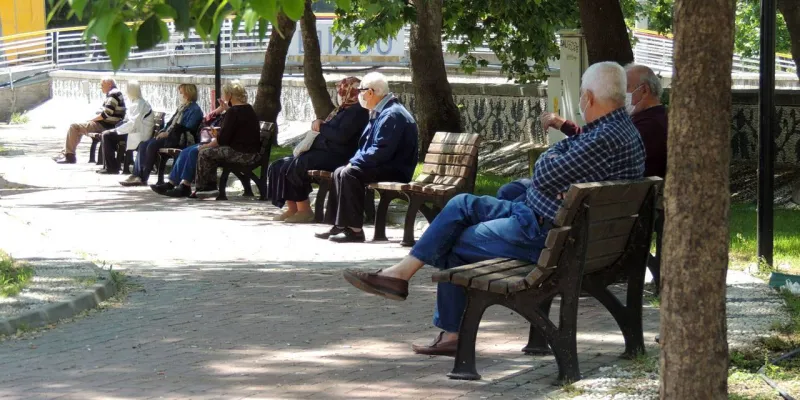 Emekliler Çareyi Buldu: Kiraları Bölüşerek Aynı Evde Yaşıyor!