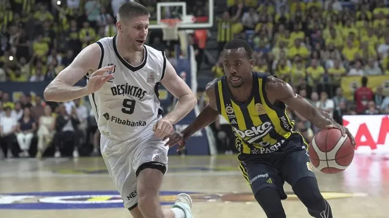 Fenerbahçe Beko'nun yıldızı Errick McCollum, Galatasaray ile anlaştı