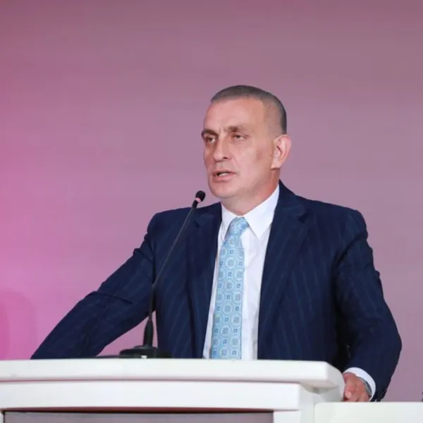 Hacıosmanoğlu'ndan Bayram Mesajı: Futbolseverlere Müjde Mi?