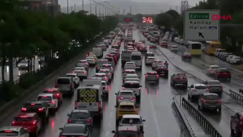 Haftanın ilk günü İstanbul kilitlendi