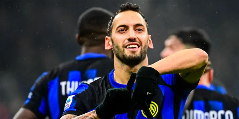 Hakan Çalhanoğlu Şampiyonlar Ligi Finalinde! İlk 11'de mi?