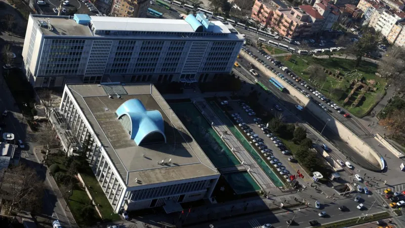 İBB'de Milyonluk Vurgun İddiası! Adrese Teslim İhaleler Mi Yapıldı?