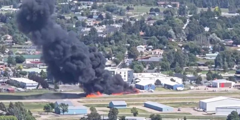 İki uçak apronda çarpıştı: İnişten sonra pistten çıktı