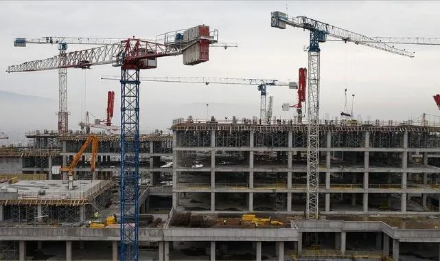 İnşaat Sektörü Uçuşta mı? Nisan Ayı Üretim Rakamları Şaşırttı!