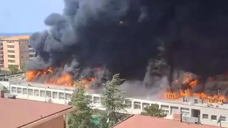 İtalya'daki Tuscia Üniversitesi'nde korkutan yangın