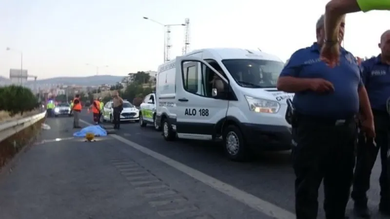 İzmir’de feci kaza! Genç motokuryenin feci ölümü: Kaskı başından fırladı, 30 metre sürüklendi