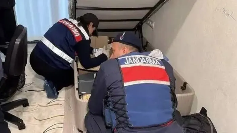 İzmir’de terör propagandası operasyonu: 4 gözaltı