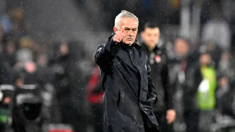 Jose Mourinho onu istedi! Fenerbahçe'de transfer görüşmeleri başlıyor