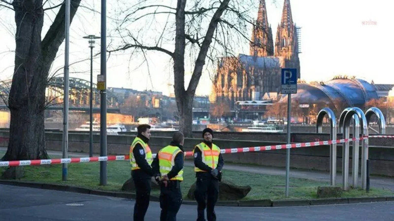 Köln'de 20 bin kişi tahliye ediliyor: 2. Dünya Savaşı'ndan kalma 3 bomba etkisiz hale getirilecek