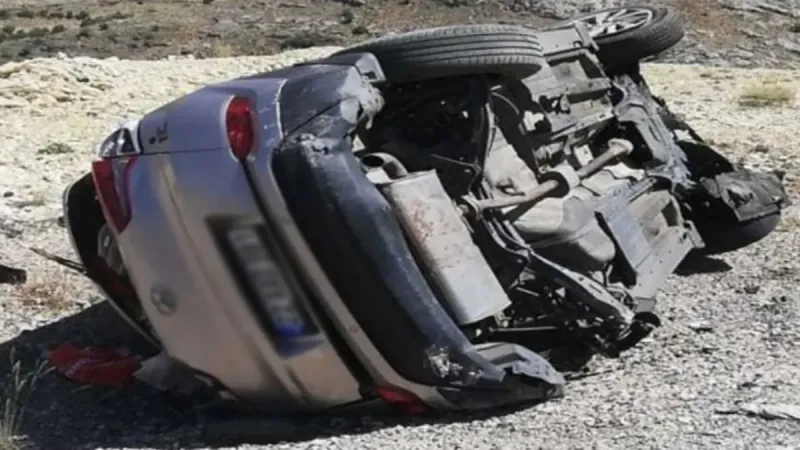 Malatya'da Feci Kaza: Otomobil Bariyerlere Çarptı! Ölü ve Yaralılar Var