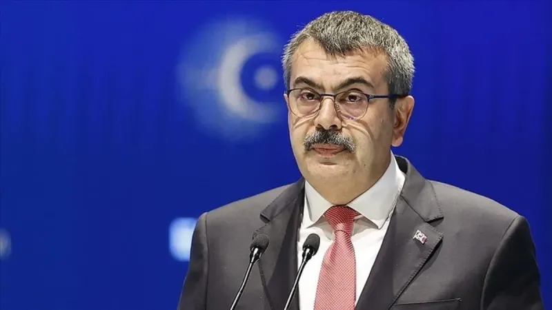 MEB'den Şok Karar! Okul Kıyafetleri Değişiyor Mu?