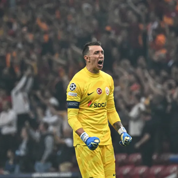Muslera Gidiyor mu? Galatasaray'dan Real Madrid'li Kaleciye Bomba Teklif!