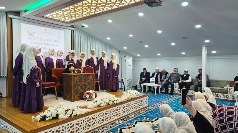 13 Yaşında Rekor: Bir Günde Hatim! İnanılmaz Başarı