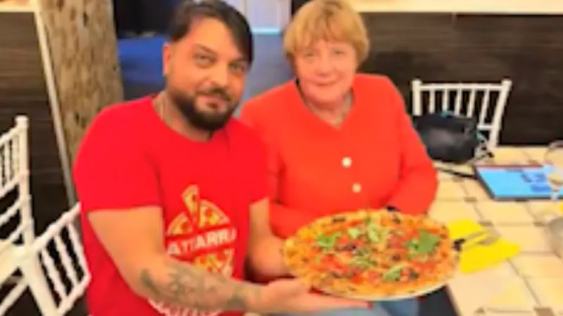 Merkel'den Emeklilik Sürprizi: Tek Başına Napoli'de Pizza Keyfi!
