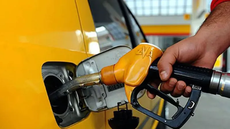 Akaryakıta Zam Şoku! Benzin ve Motorin Fiyatları Uçacak Mı?