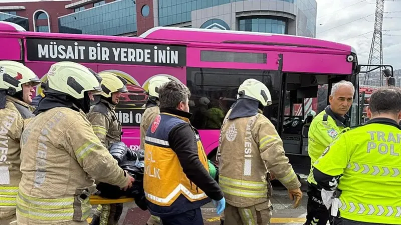 İstanbul'da Metrobüs Faciası: Beylikdüzü'nde Korkunç Kaza!