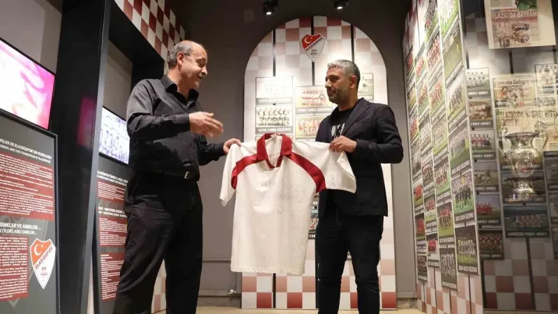 Elazığspor'un Süper Lig Forması 23 Yıl Sonra Müzeye! Şoke Eden Bağış