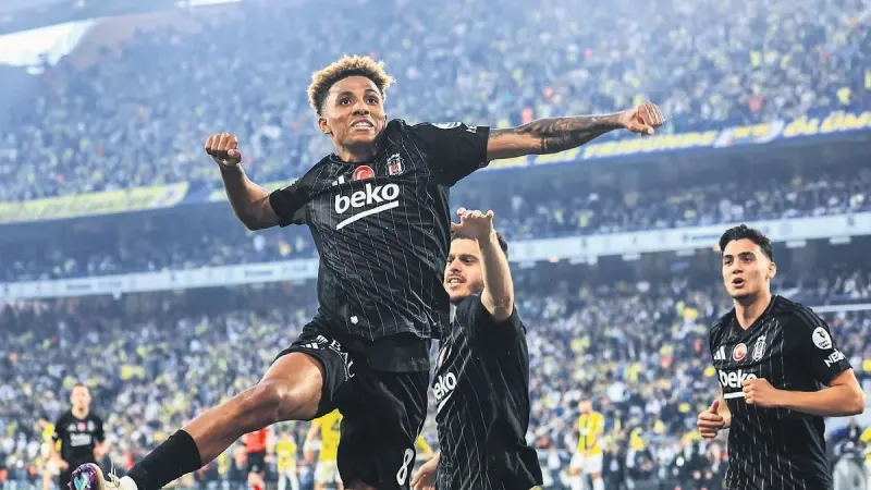 Beşiktaş Derbileri Salladı! Golcü Yoksa Çözüm Orta Sahada!