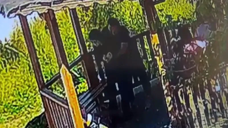 Heimlich Mucizesi! Öğretmen Öğrencinin Hayatını Kurtardı