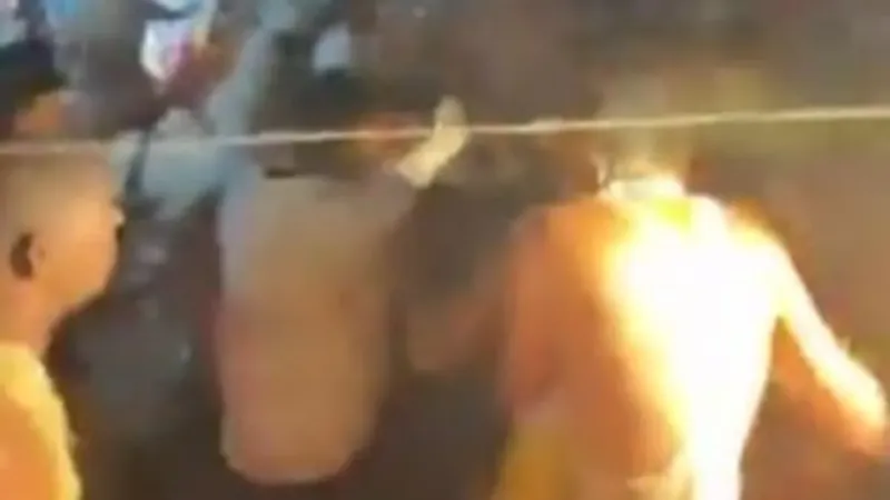 Ateş Festivalinde Facia! Hindistan'da İzdiham: Ölüler ve Yaralılar!