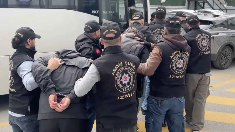 İzmir'de Acımasızlar Çetesi Çökertildi! İşte Şok Detaylar