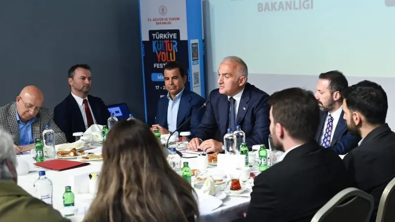 Kurban Bayramı Tatili 9 Gün Mü? Bakan Ersoy'dan Şok Açıklama!