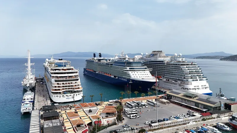 Kuşadası Kruvaziyer Akını! Turizmde Rekor Ziyaretçi Sayısı