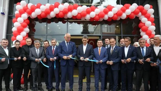 Metruk Karakol Kütüphane Oldu! Bakan Ersoy'dan Açılış Sürprizi