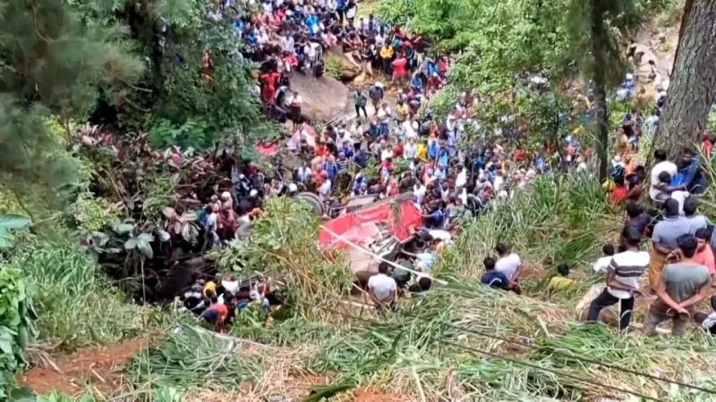 Sri Lanka'da Otobüs Faciası: 21 Ölü! İşte Detaylar