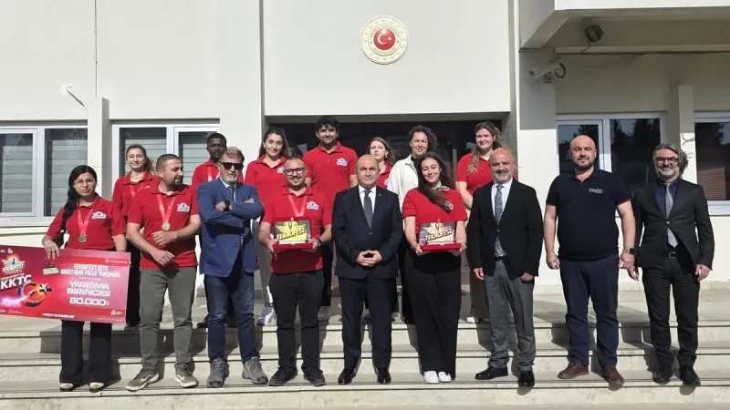TEKNOFEST KKTC Şampiyonları Cumhurbaşkanı Tatar'ı Ziyaret Etti!