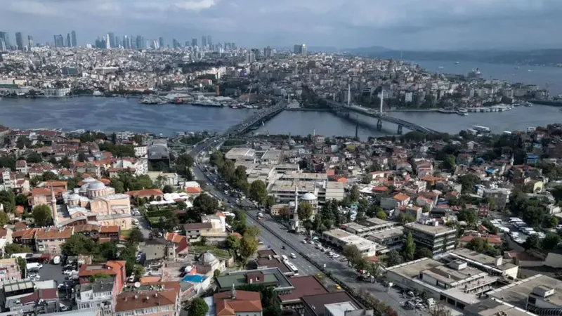 İstanbul'da Büyük Deprem Alarmı! Uzman O Bölgeyi İşaret Etti
