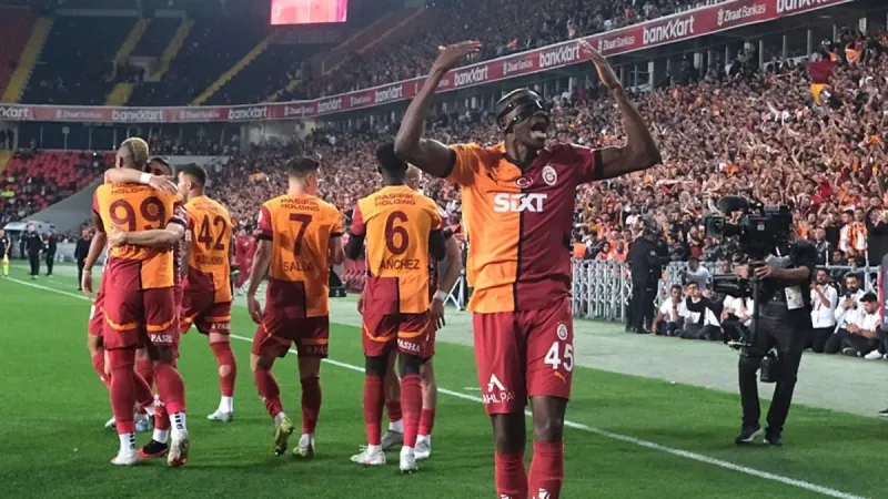 Osimhen'den Rekor! Galatasaray Tarihine Altın Harflerle Yazıldı!