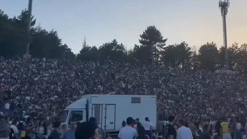 ODTÜ Devrim Yürüyüşü: Geleneksel Coşku ve Mücadele Bir Arada!
