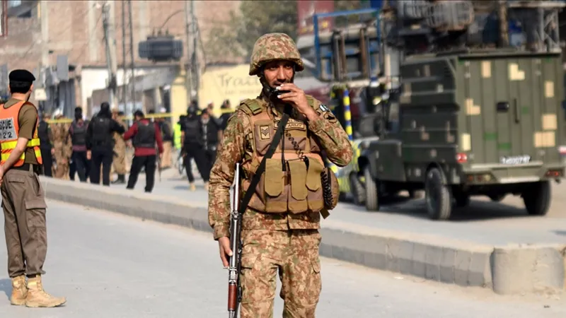 Pakistan'da Hindistan destekli 22 militan etkisiz hale getirildi